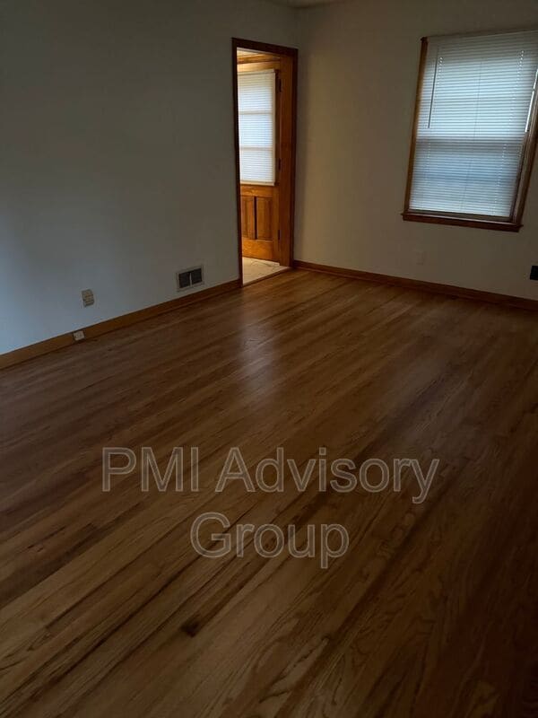 Foto del edificio - 1745 SW Mission Ave