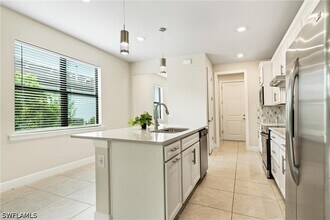 Building Photo - 2244 Yellowfin Cir
