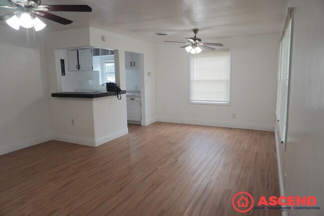 Foto del edificio - Charming Home in Downtown Bakersfield!