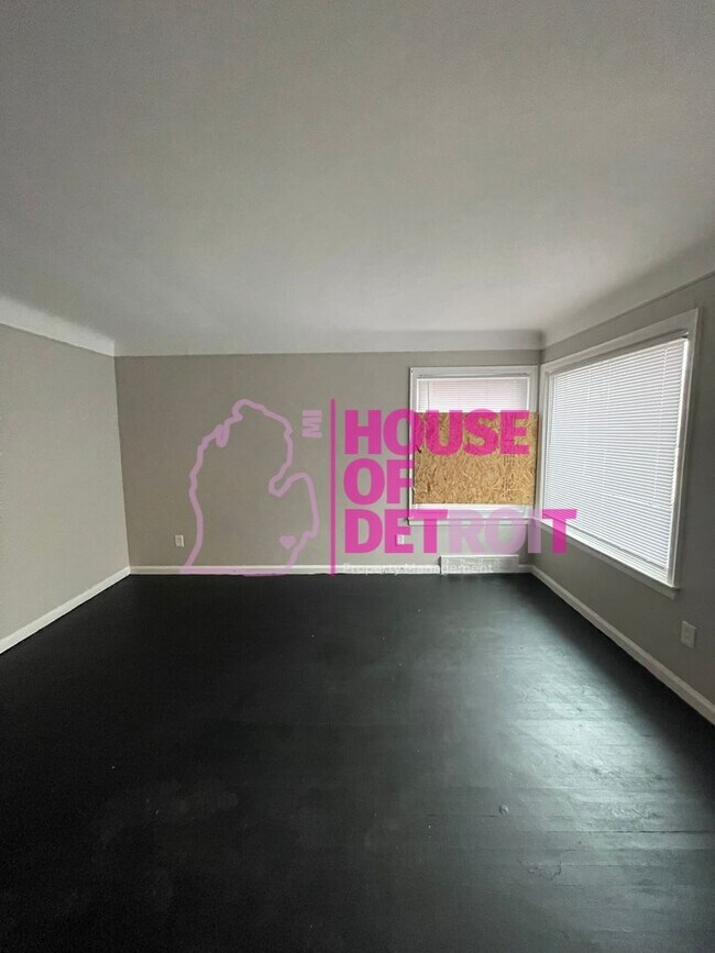Building Photo - 3 BEDROOM | 1 BATH | FREE PRE SCREEN