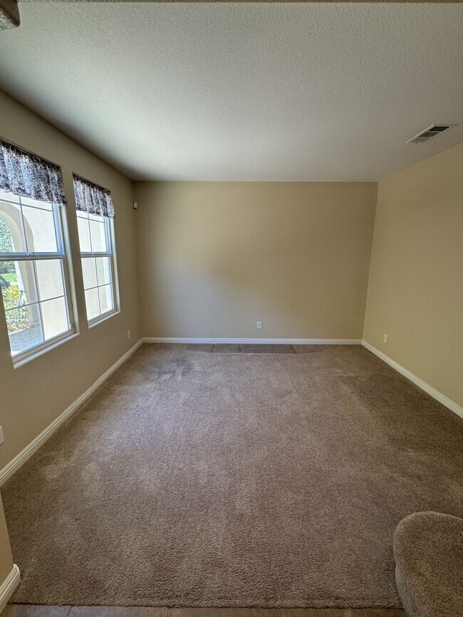 Building Photo - 851 Antilla Way