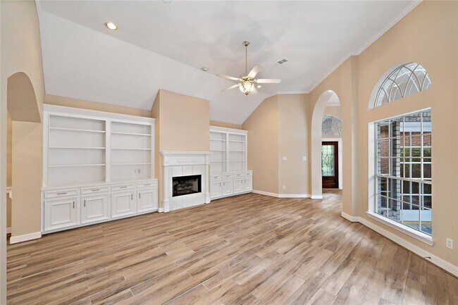Building Photo - 6907 Tournament Dr