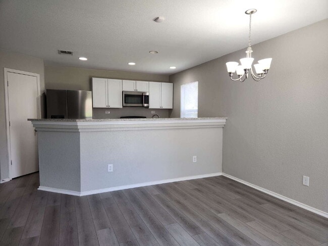 Building Photo - "Charming 3-Bedroom Oasis with 2 Full Baths – Your Perfect Retreat in Schertz!"