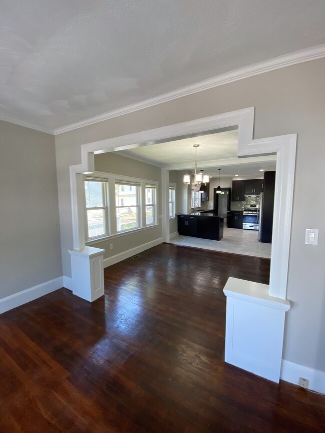 Building Photo - 6 Homer St