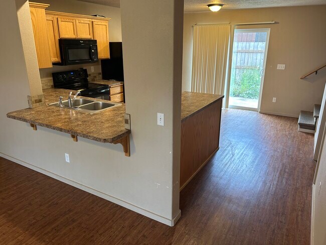 1/2 bath off the kitchen - 595 Jackson St W