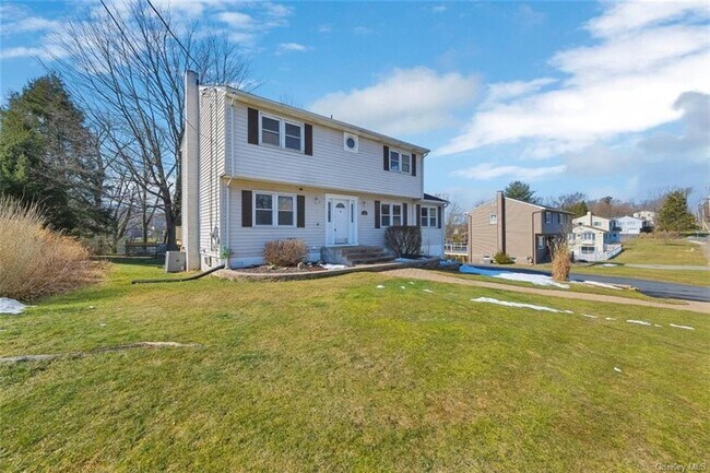 Building Photo - 129 Pine Tree Rd