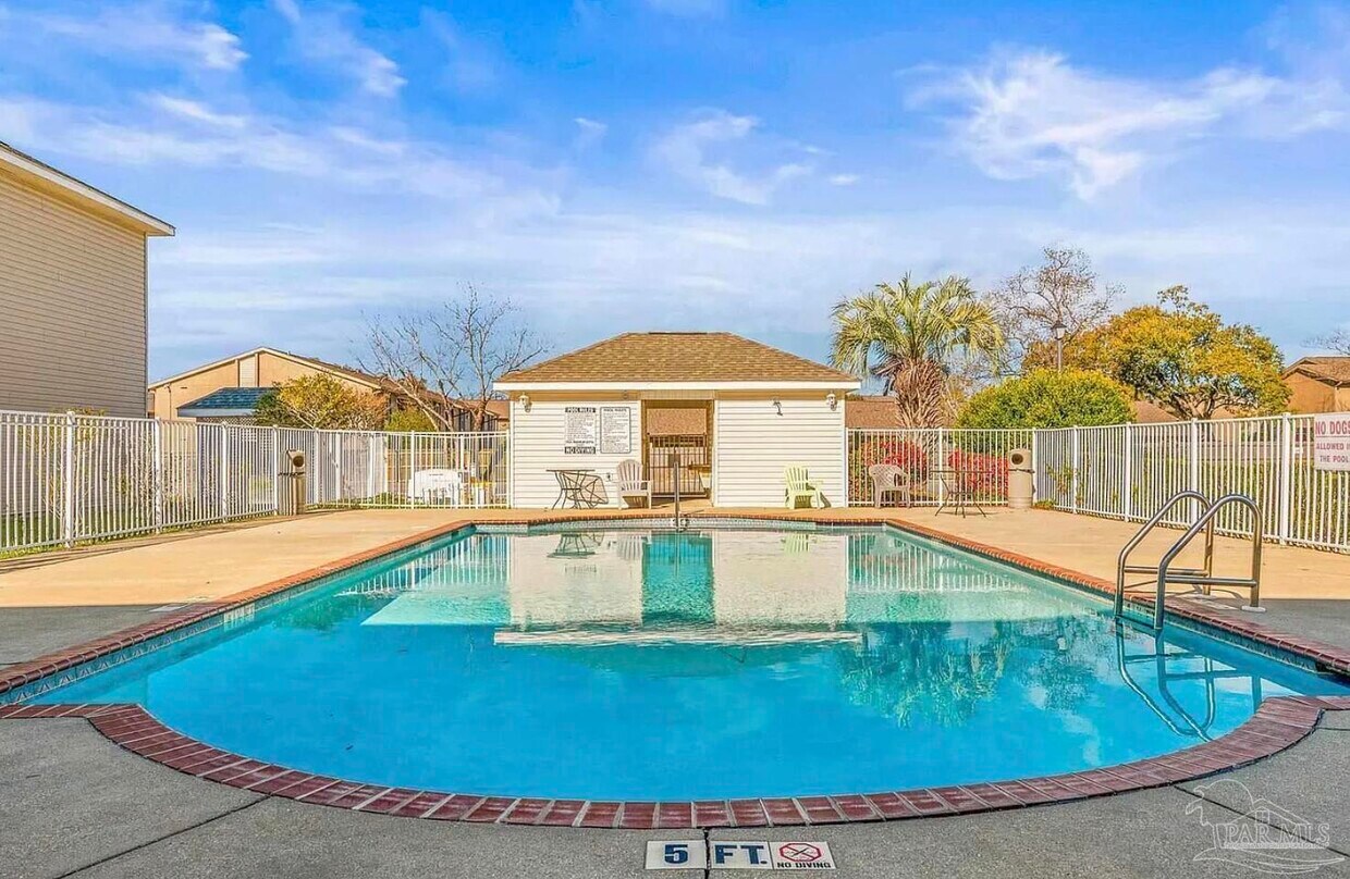 Foto principal - 7101 Joy St