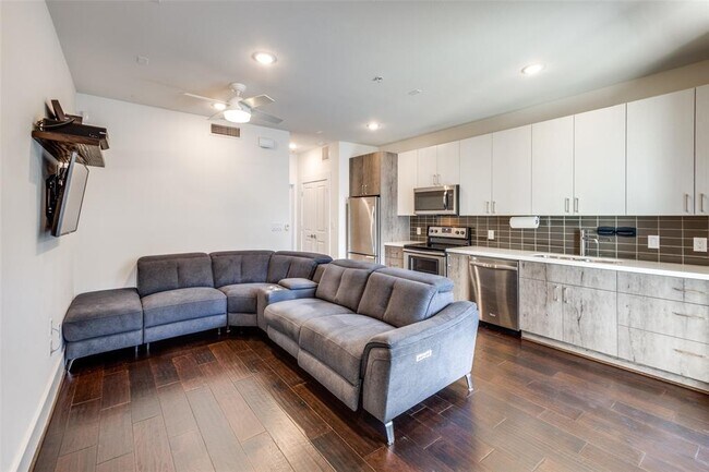 Foto del edificio - 2401 Crawford St