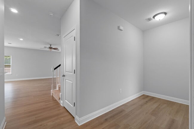 Building Photo - 181 Johnson Ct