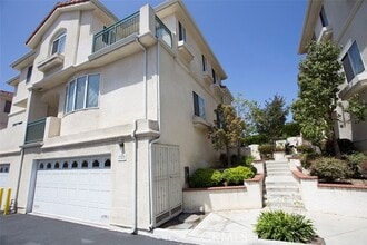 Building Photo - 4489 Spencer St