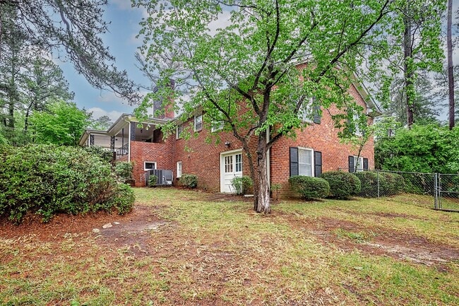 Building Photo - Sizable ranch home with finished basement