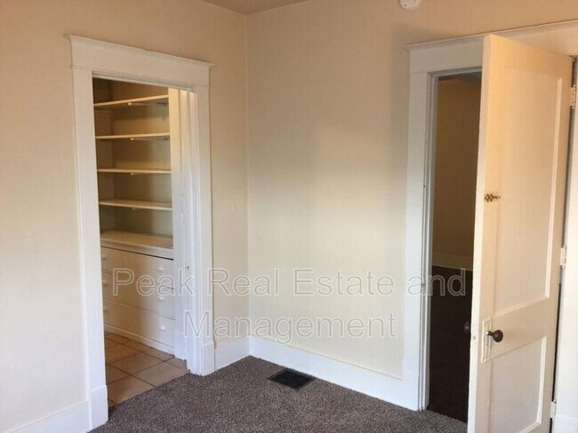 Foto del edificio - 738 Oakland Ave SW