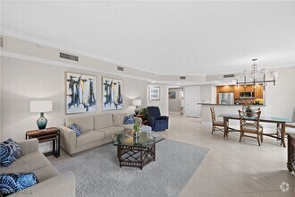 Building Photo - 2748 Tiburon Blvd E
