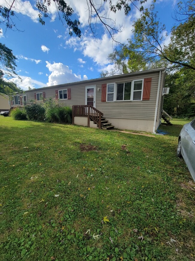 Building Photo - 211 Cool Valley Dr