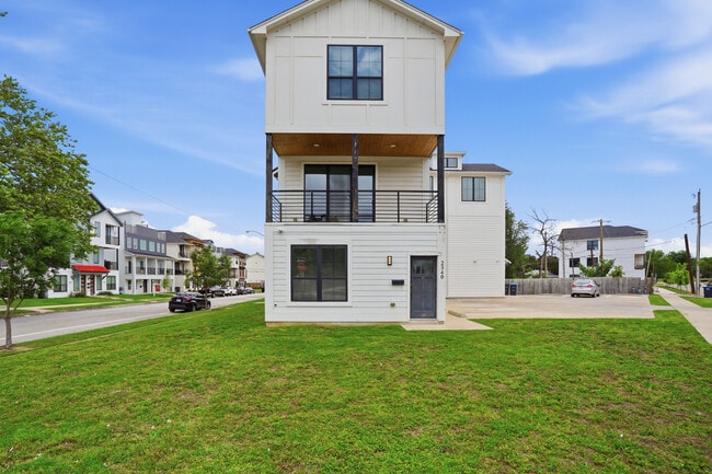 Building Photo - 3221 Forest Park Blvd