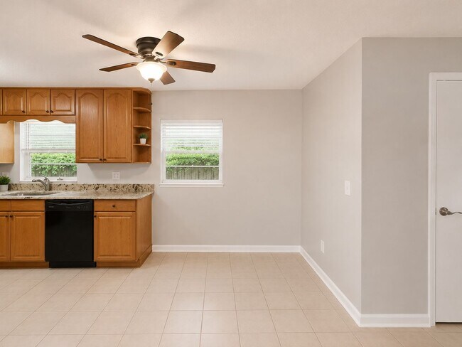 Building Photo - Adorable 2 bedroom 1 bath home with flex space in Lake Mary!