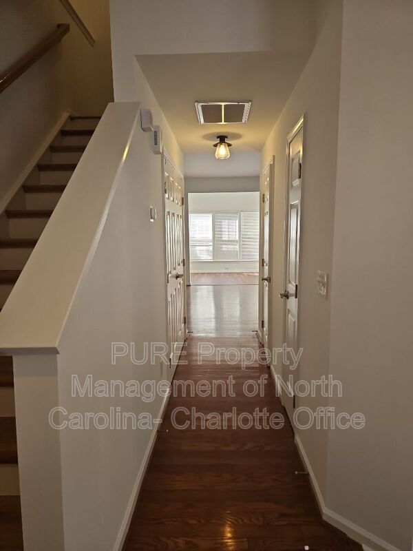 Foto del edificio - 3048 Misty Harbor Cir