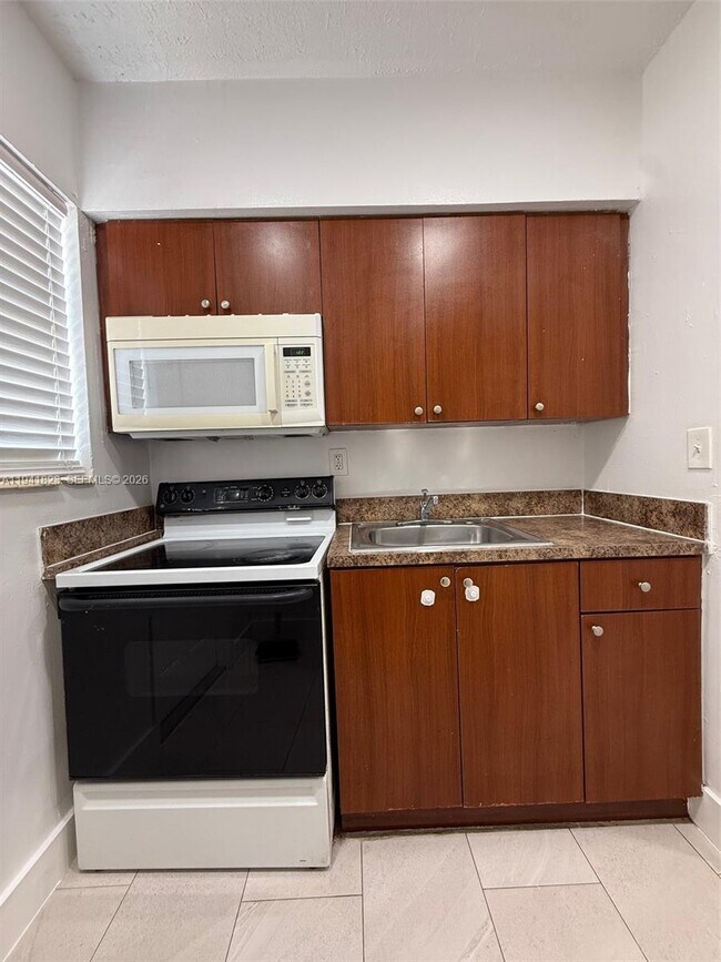 Foto del edificio - 600 NW 116th Terrace