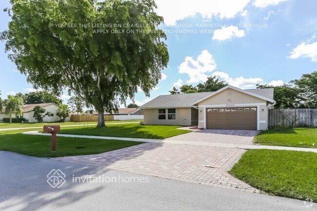 Building Photo - 19545 Carolina Cir