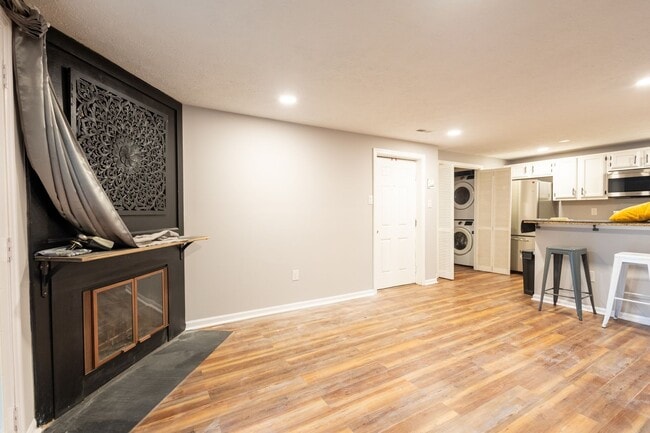 Foto del edificio - Lovely 2 BR/1 BA Condo in Columbia!