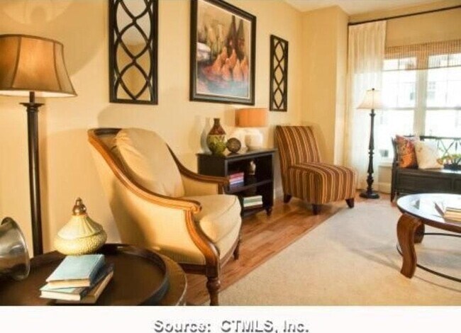 Building Photo - 1202 Woodland Hills Dr