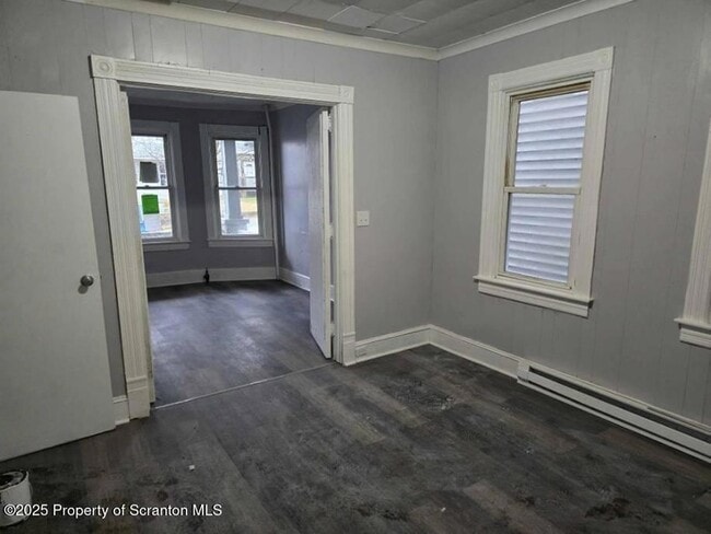 Building Photo - 536 Alder St