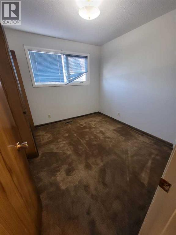 Photo du bâtiment - 1714 St Andrew Rd N