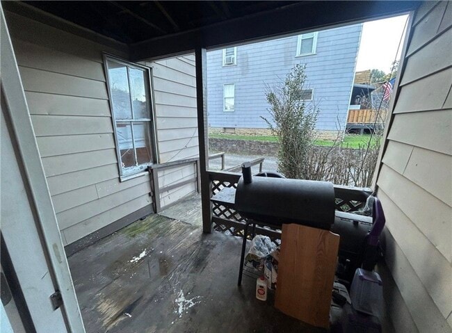 Back Porch - 25 E Craig St