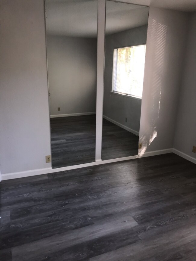 bedroom - 8200 Center Pky