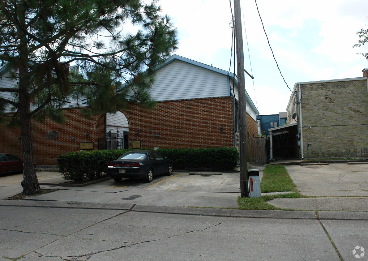 Foto del edificio - 2212 Houma Blvd