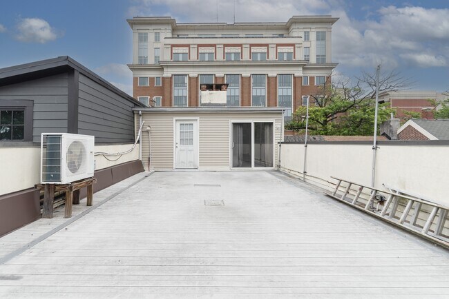 Foto del edificio - 18 N New St