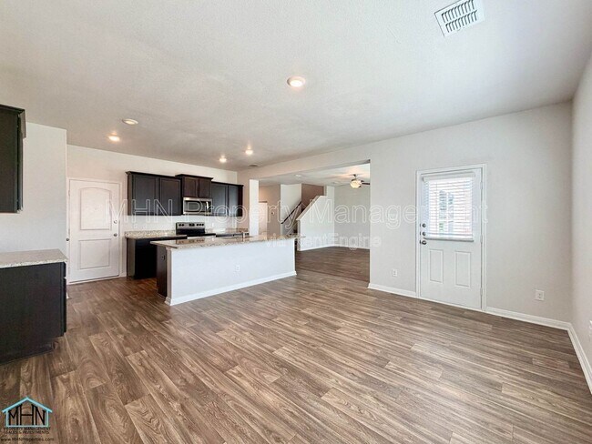 Foto del edificio - 10950 Chippewa Trce