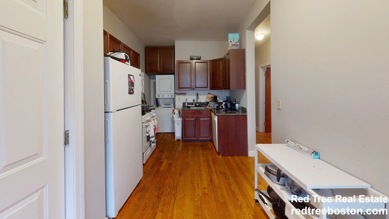 Primary Photo - 346 Putnam Ave