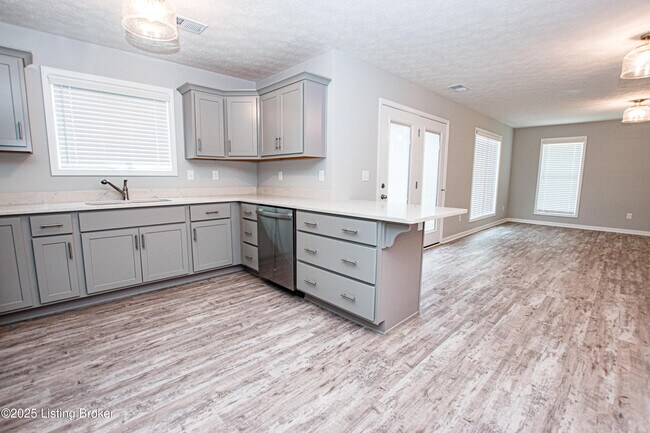 Foto del edificio - 506 Eagle Pointe Dr
