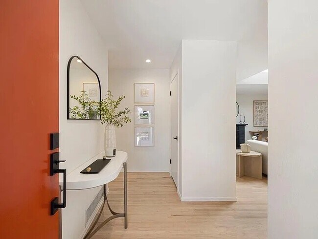 Foto del edificio - 841 Peach Ave
