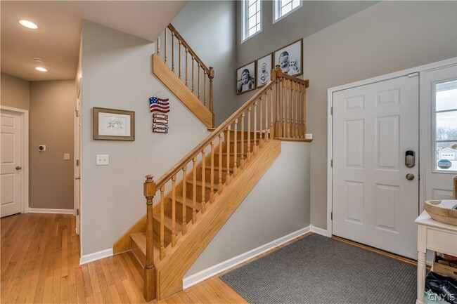 Foto del edificio - 117 MillCreek Ln