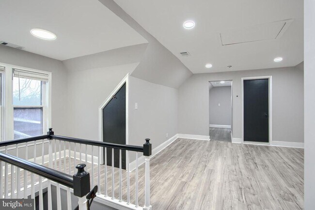 Foto del edificio - 3807 Fleetwood Ave