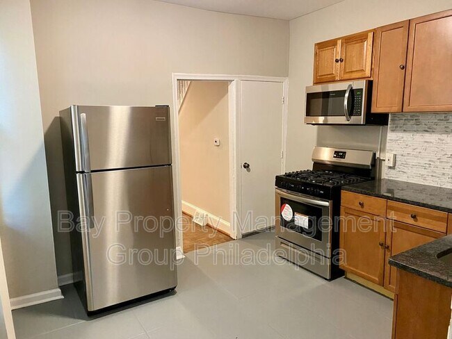 Foto del edificio - 913 Forrester Ave