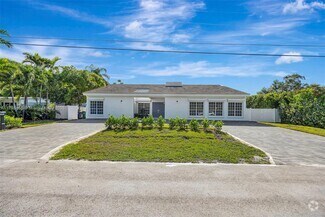 Building Photo - 6841 SW 71st Ave