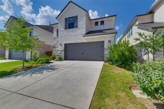 Building Photo - 617 Buckaroo Dr