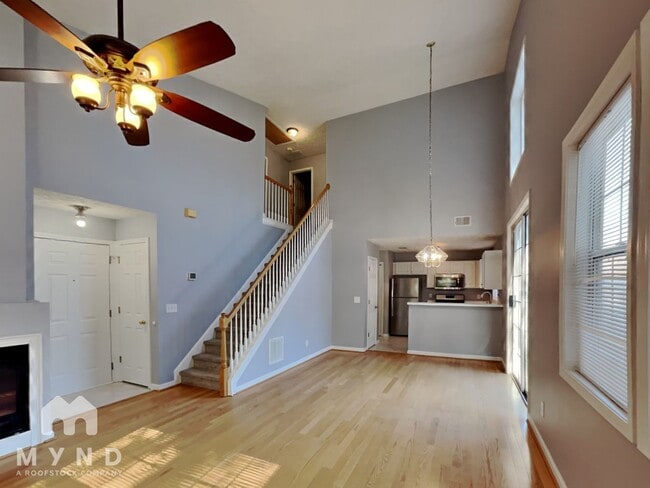 Building Photo - 664 Bedford Ct