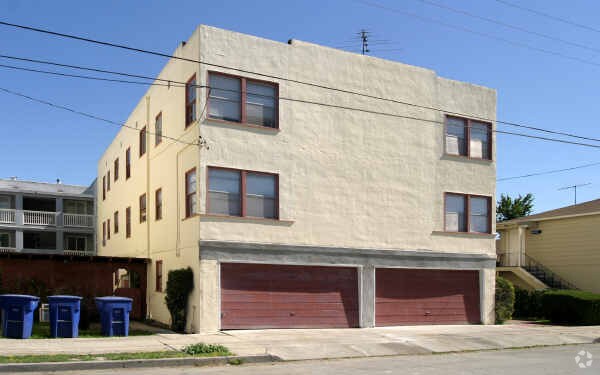 Building Photo - 350 Lafayette Ave