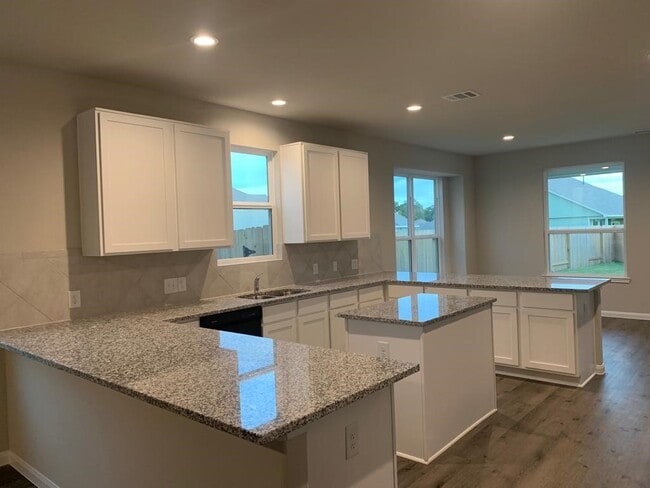 Building Photo - 14048 Lamprey Dr