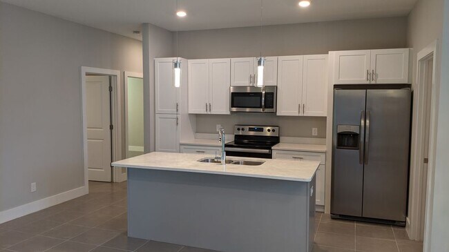 Foto del edificio - 345 Gardenia Ct