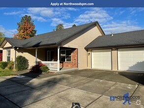 Building Photo - 671 Silver Creek Dr