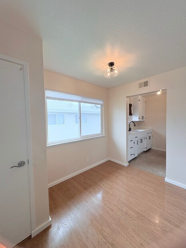 Building Photo - 6529 Greenback Ln