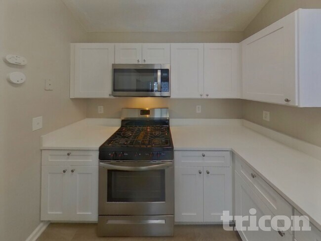 Foto del edificio - 6467 Gina Agha Cir