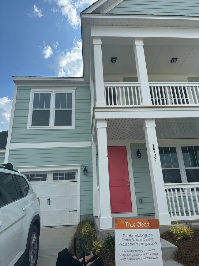 Foto del edificio - 1539 Homecoming Blvd