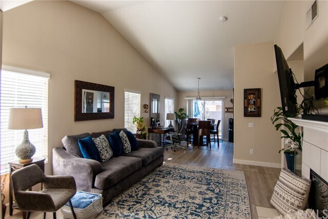 Foto del edificio - 1407 Hawkcrest Dr