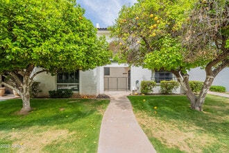 Building Photo - 7640 E Minnezona Ave
